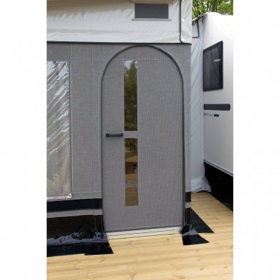 Get rid of the zippers with a door with frame to your standby from Svenska Tält.