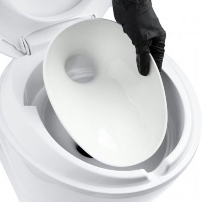 Cleaning agents, silicone and gloves are included.