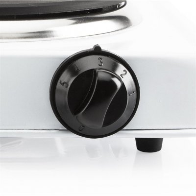Easy-to-use power knob with five positions makes the stove easy to use.